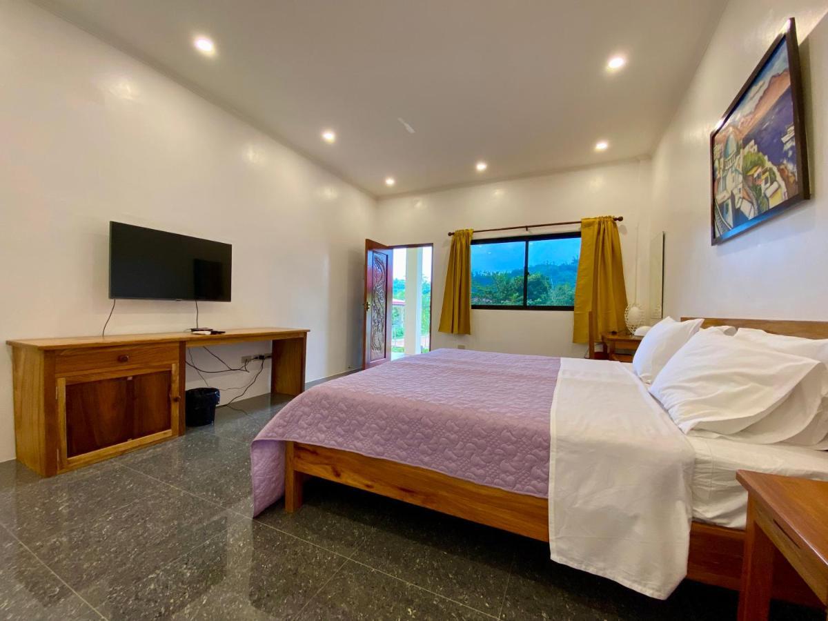Strutz Art Garden Resort Bangued Экстерьер фото