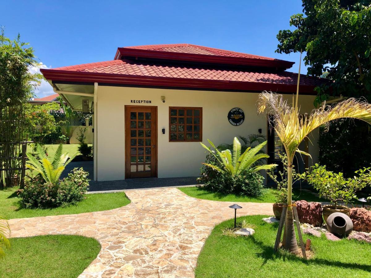 Strutz Art Garden Resort Bangued Экстерьер фото